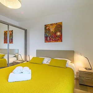 https://laudacieux-appt-neuf-avec-vue-sur-les-toits.inbrittany.com