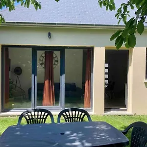 https://maison-neuve-deux-pas-du-mont-4-6-personnes.inbrittany.com