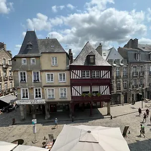 https://eglantine-14-appartement-centre-historique-de-dinan.inbrittany.com