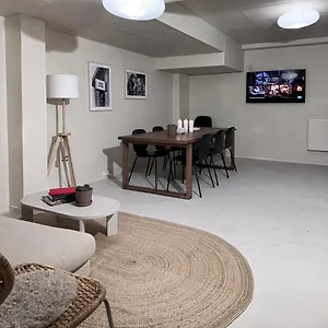 https://nomad-gardet.find-stockholm-hotels.com