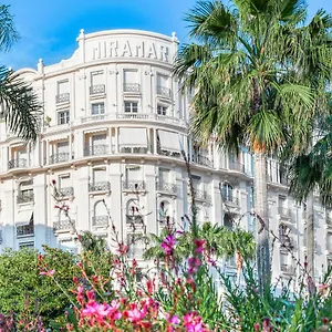 https://palais-miramar-imperial-grande-terrasse.fr-provencehotel.com