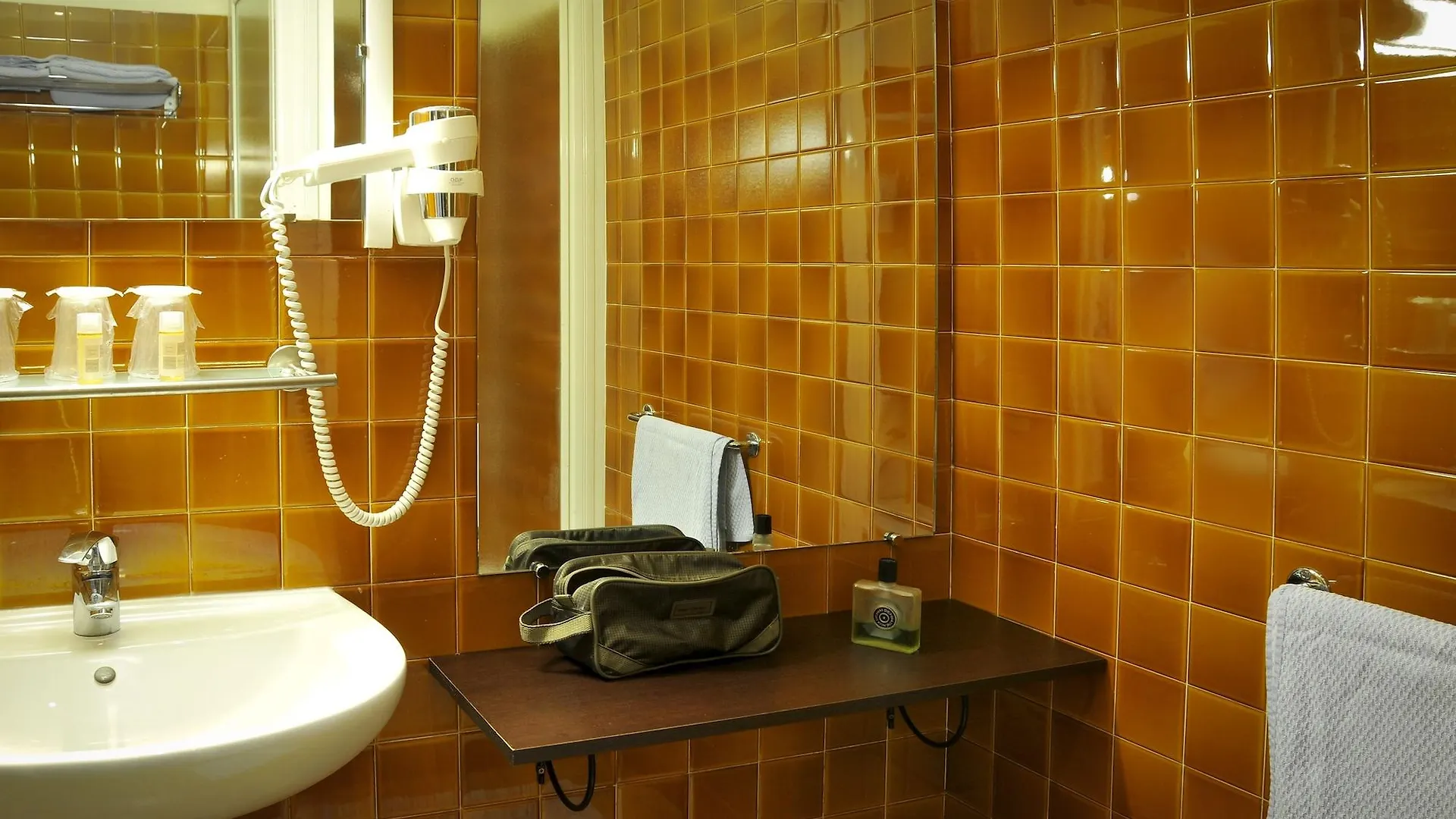 Hotel Eden Montmartre Paris 3*,