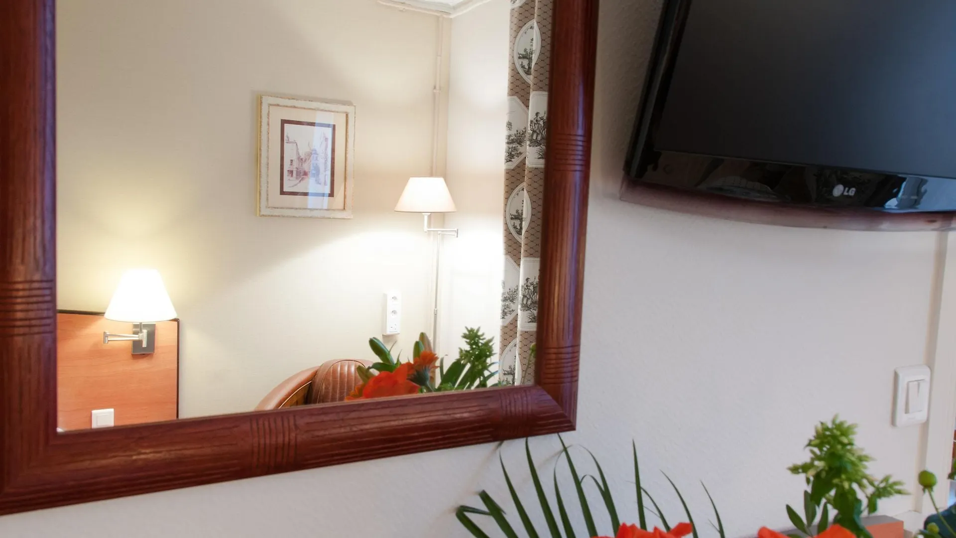 Hotel Eden Montmartre Parigi