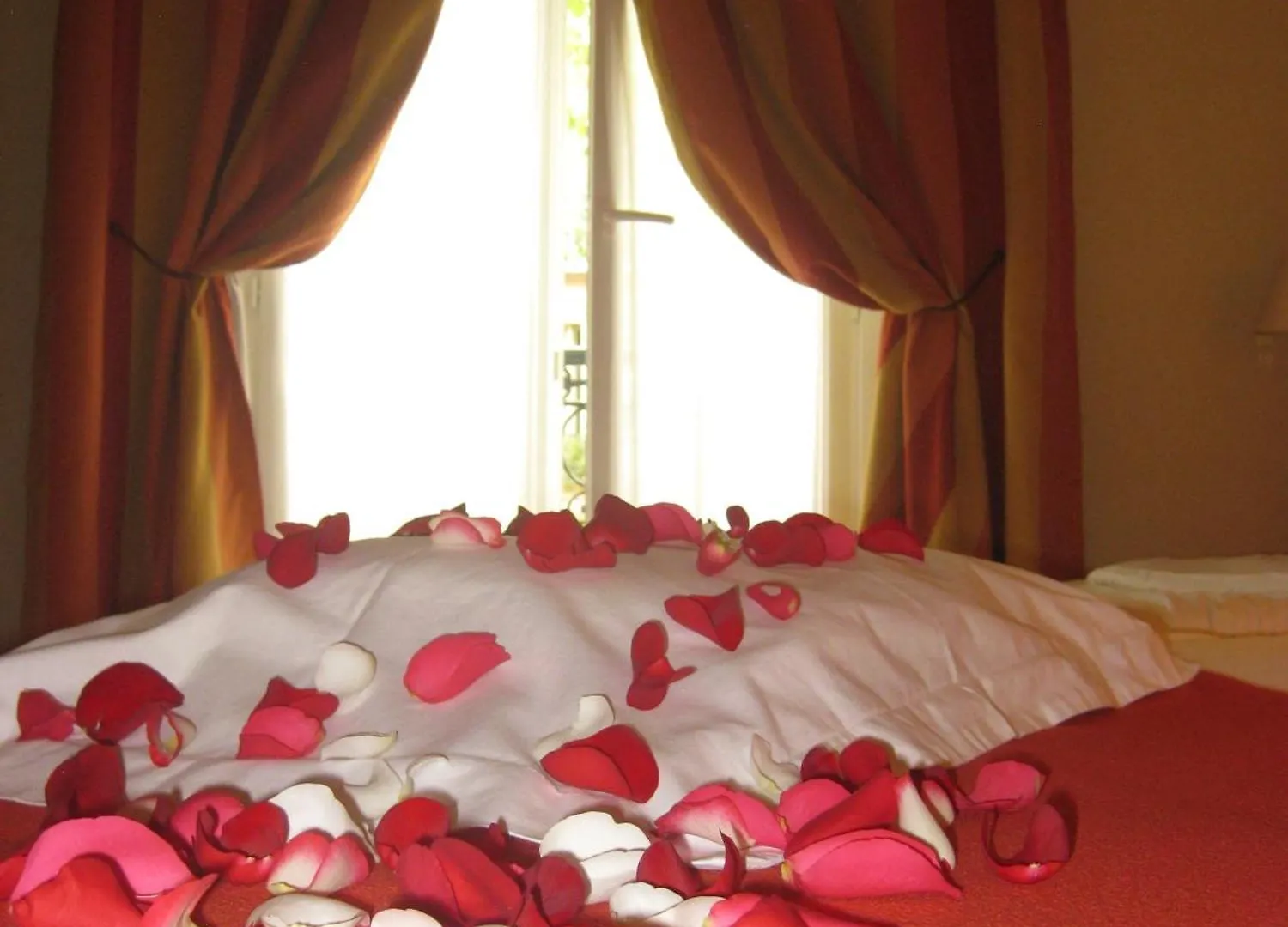 Hotel Eden Montmartre Parigi 3*,