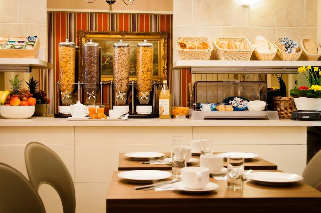 Hotel Eden Montmartre Paris 3*,